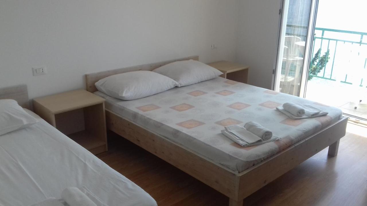 Apartmani M&M Brist Εξωτερικό φωτογραφία